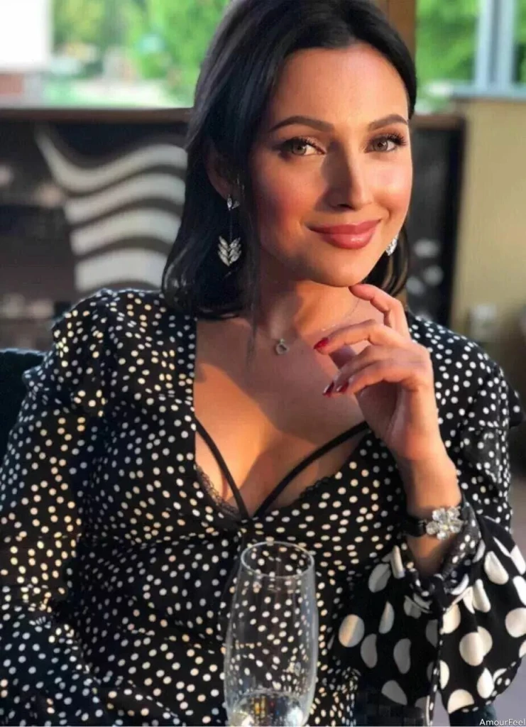 Zuzana Profile image 2