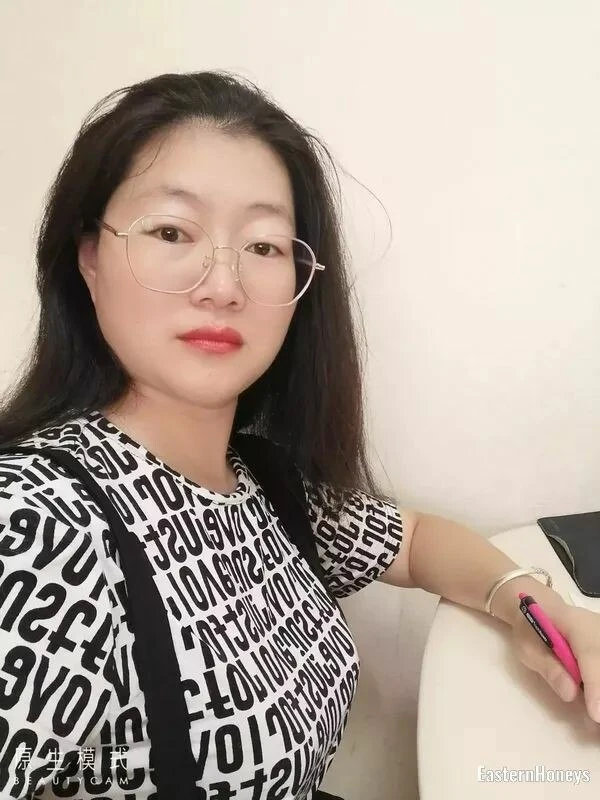 Hong Profile image 1