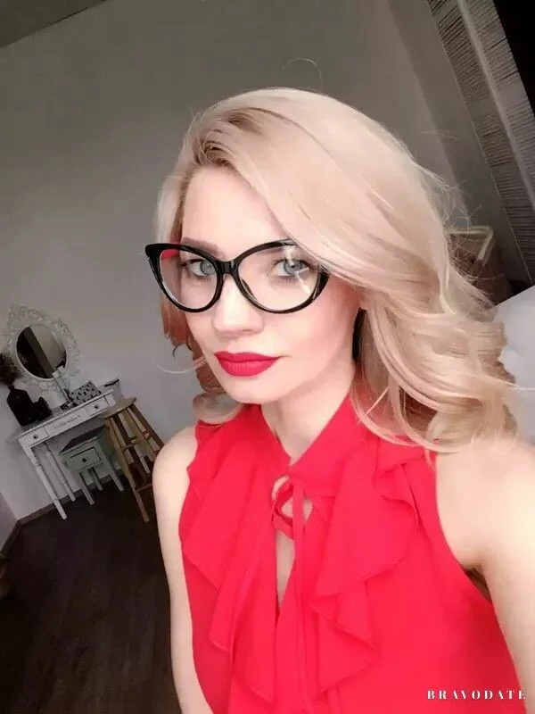 Polina Profile image 1