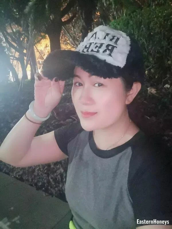 Fengjuan Profile image 2
