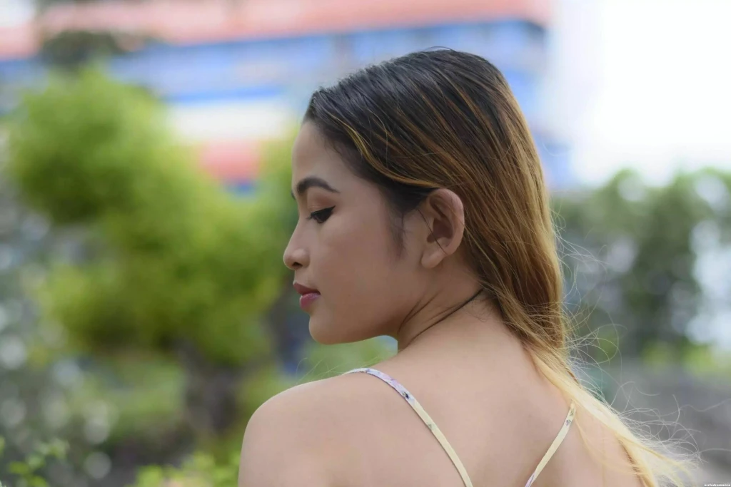 Kyle Nichole Profile image 4