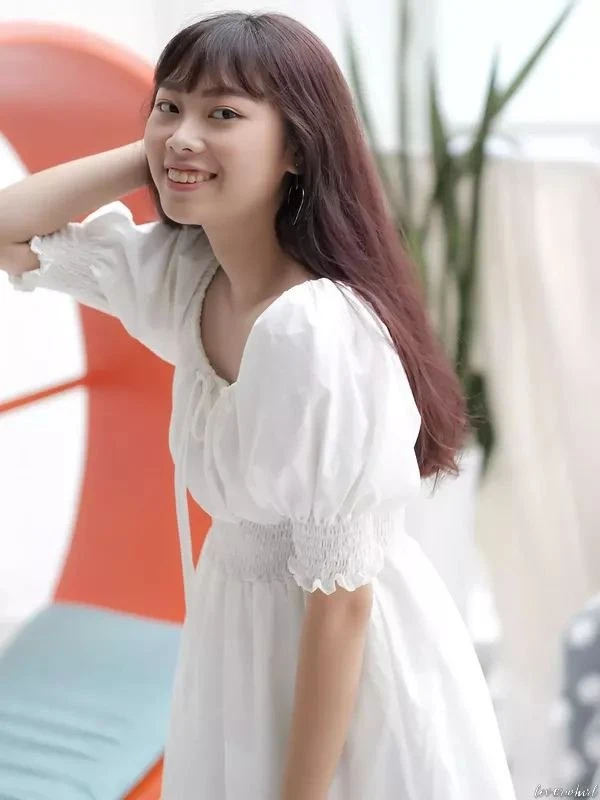 Linda Profile image 4