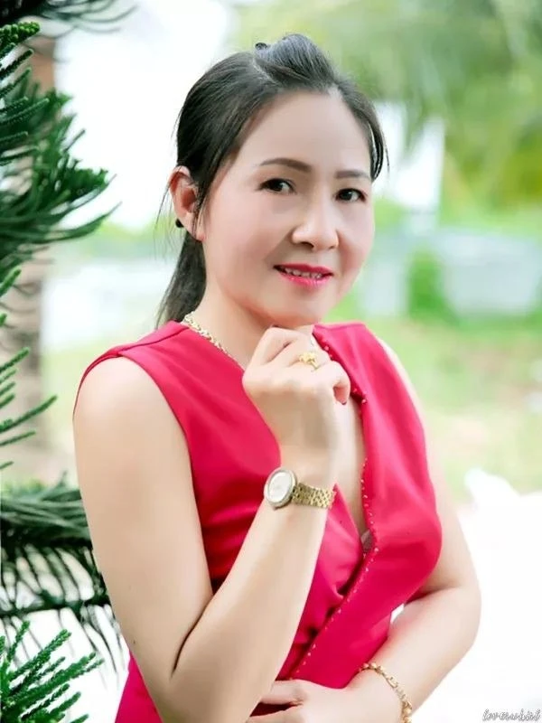 Ai Nhi Profile image 1