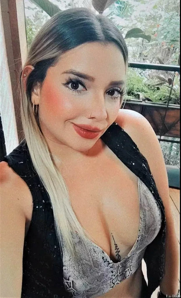 Paula Profile image 1