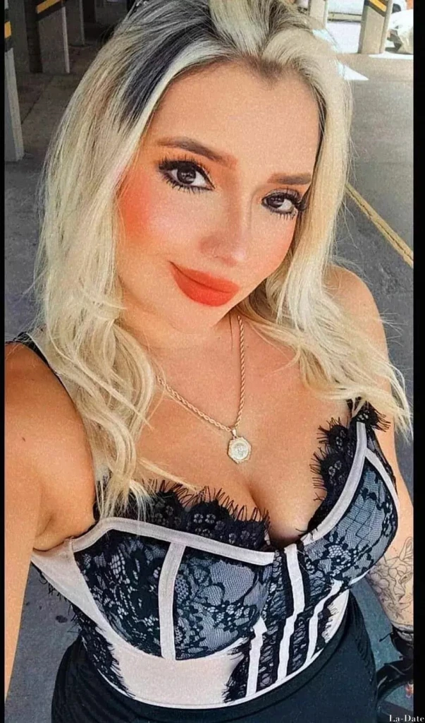 Paula Profile image 2