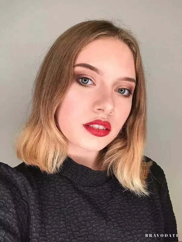 Eva Profile image 4
