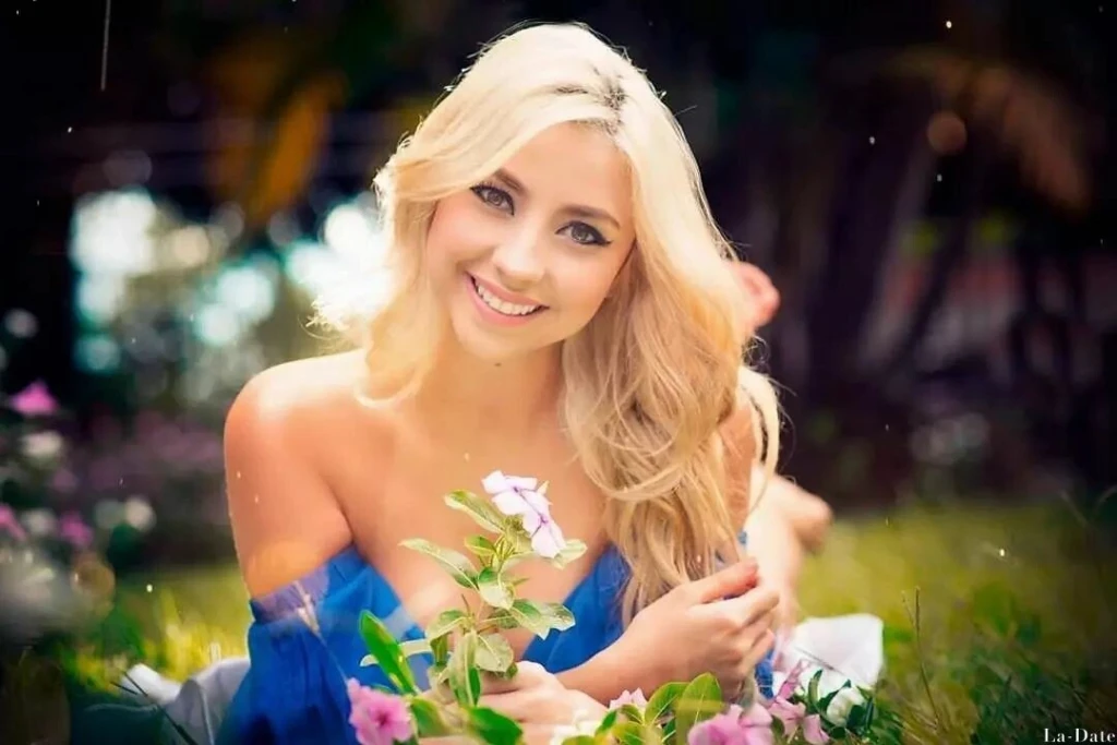 Maria Profile image 6